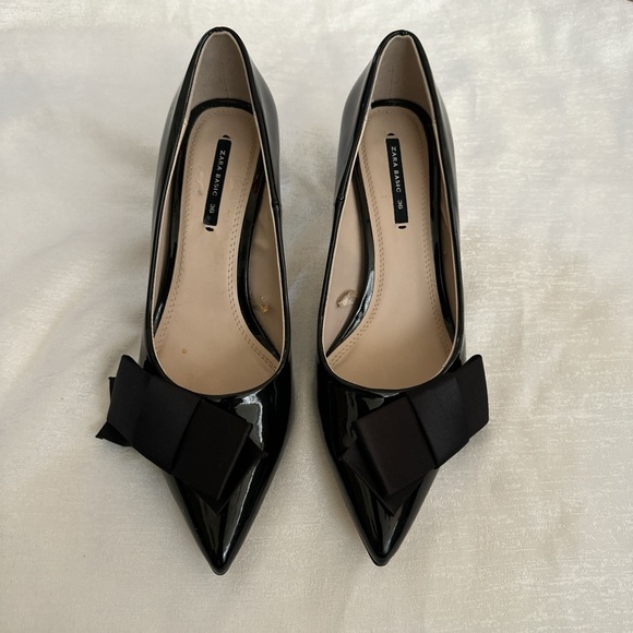 Zara Black Pointed Pumps with Bow Detail - Picture 1 of 5